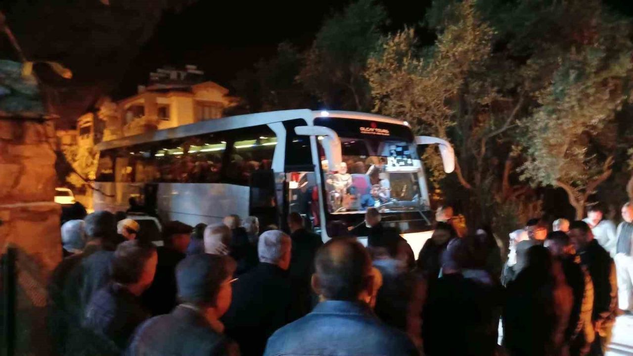 Yatağan’da umreciler dualarla uğurlandı