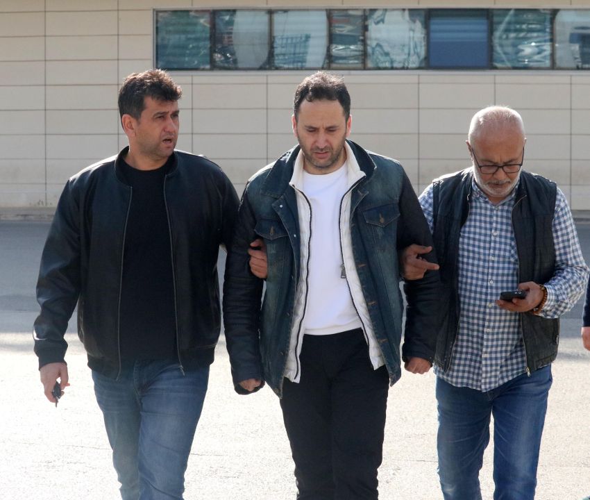 Kazada ölen Şükran Ela'nın cenazesini Almanya'dan gelen babası teslim aldı