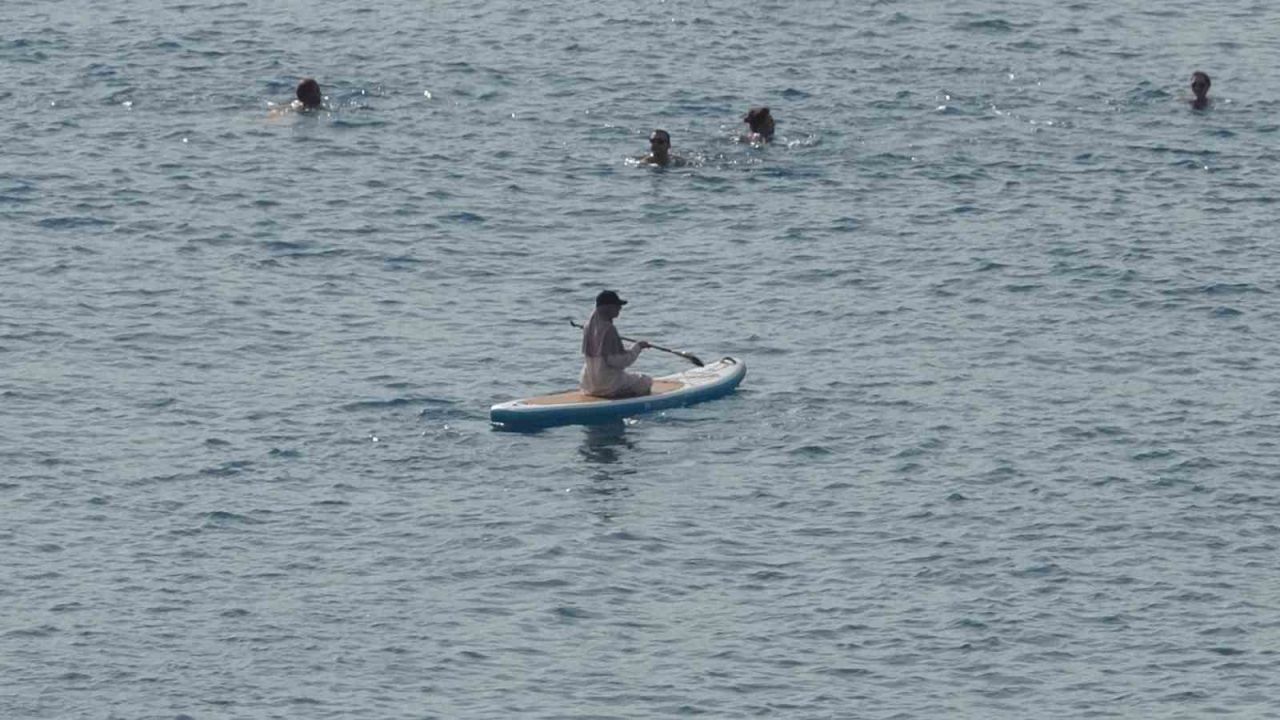 Türkiye soğukla mücadele ederken dünyaca ünlü sahilde yaz görüntüsü