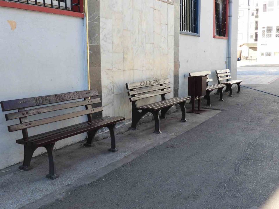 Kepez Belediyesi’nden okullara estetik dokunuş