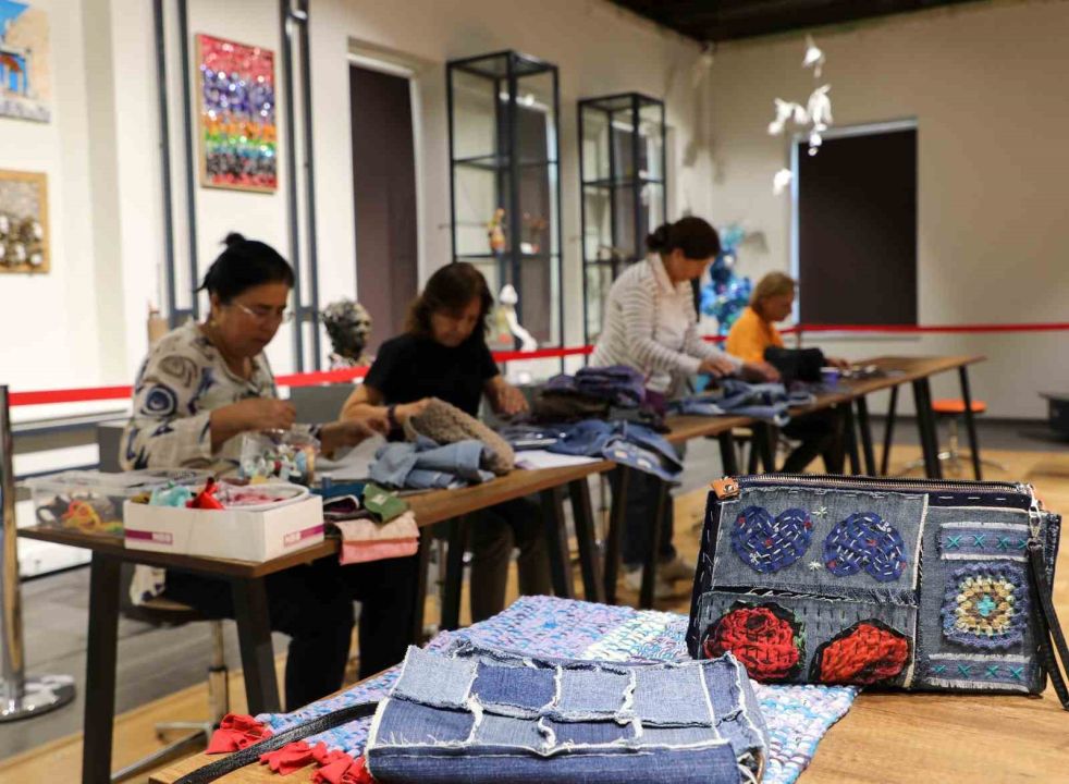 İleri dönüşüm ile eski kıyafetler ve tekstil atıkları değerleniyor