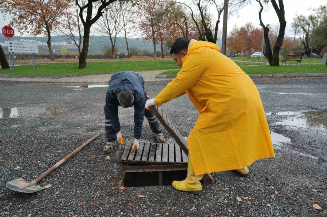 Menteşe Belediyesi kuvvetli yağış uyarısı öncesi hazırlıklarını yaptı