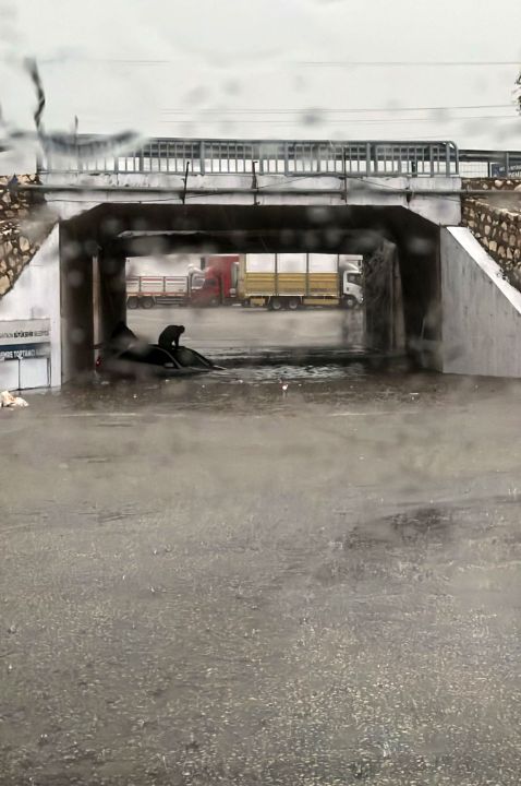 Sarı kodlu yağış uyarısı gerçek oldu