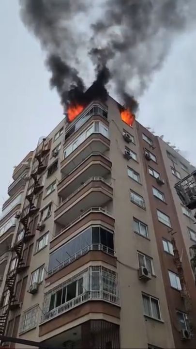 Mersin’de iki ayrı ev yangını