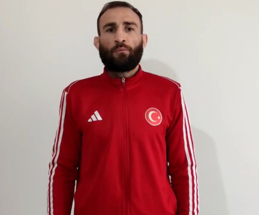 Muay Thai Süper Ligi şampiyonu Uğurlu, Hong Kong'ta unvan için ringe çıkıyor