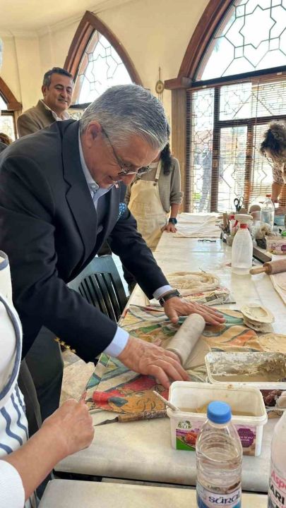 Başkan Topaloğlu: "Seramik sanatına gönül verenler ortaya çok güzel eserler çıkarıyor"