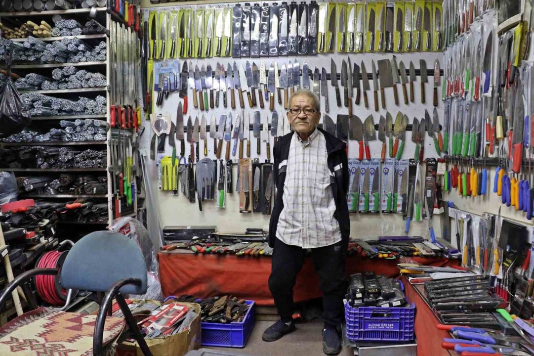 7 kuşaktır aynı tezgâh: Antalya’da 50 yıllık usta çırak bulamıyor