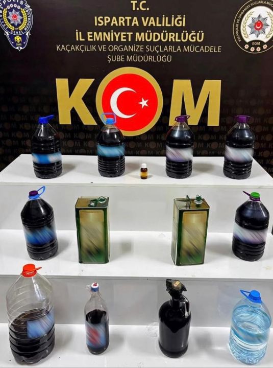 Isparta’da yeni yıl tedbirleri kapsamında kaçak içki ve elektronik sigara ele geçirildi