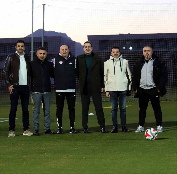 Antalyaspor, Sami Uğurlu yönetiminde ilk antrenmanına çıktı