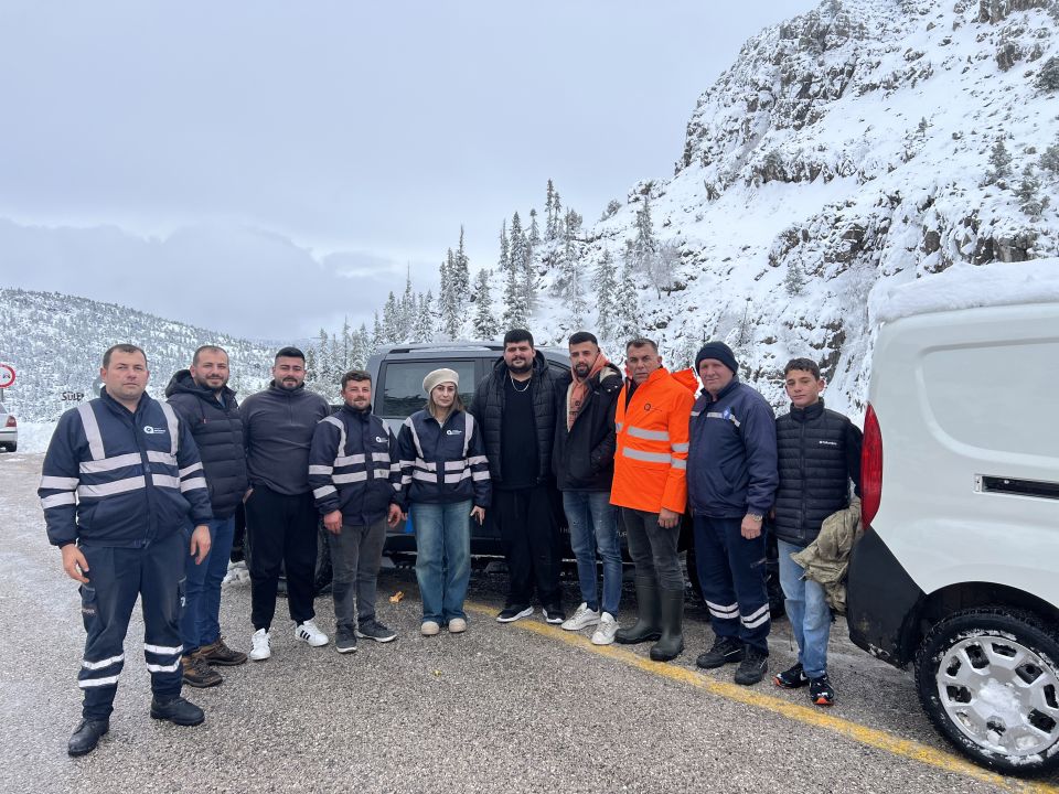 Antalya'nın yüksek kesimlerinde karla mücadele çalışması