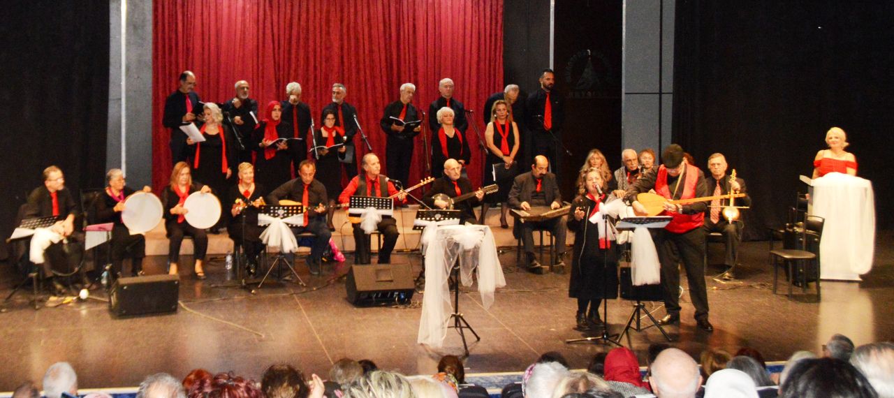 Antalya'da türkü gecesi