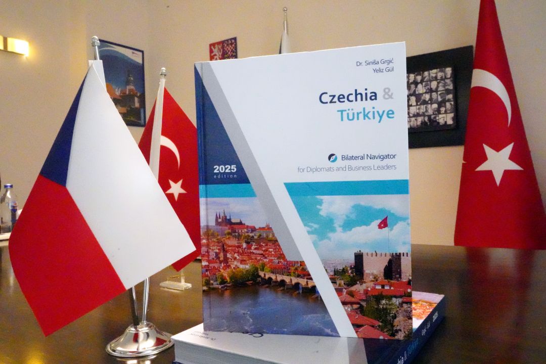 Antalya, Çekya- Türkiye kitabının kapağında