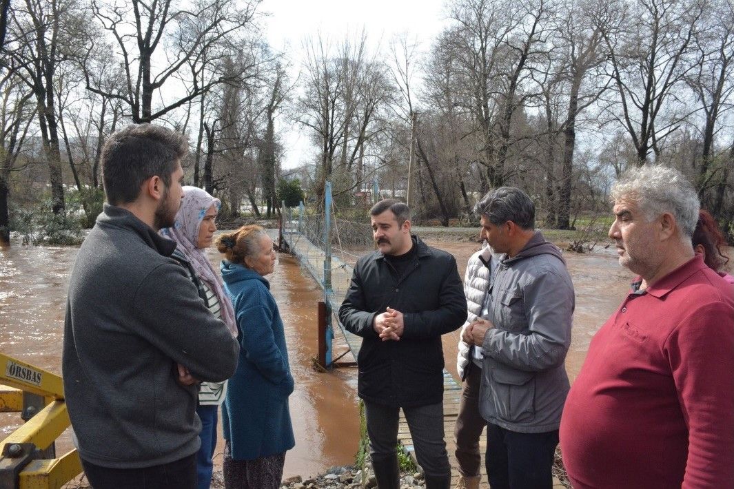 Köyceğiz Kaymakamı Kumcu, selden etkilenen bölgelerde incelemelerde bulundu
