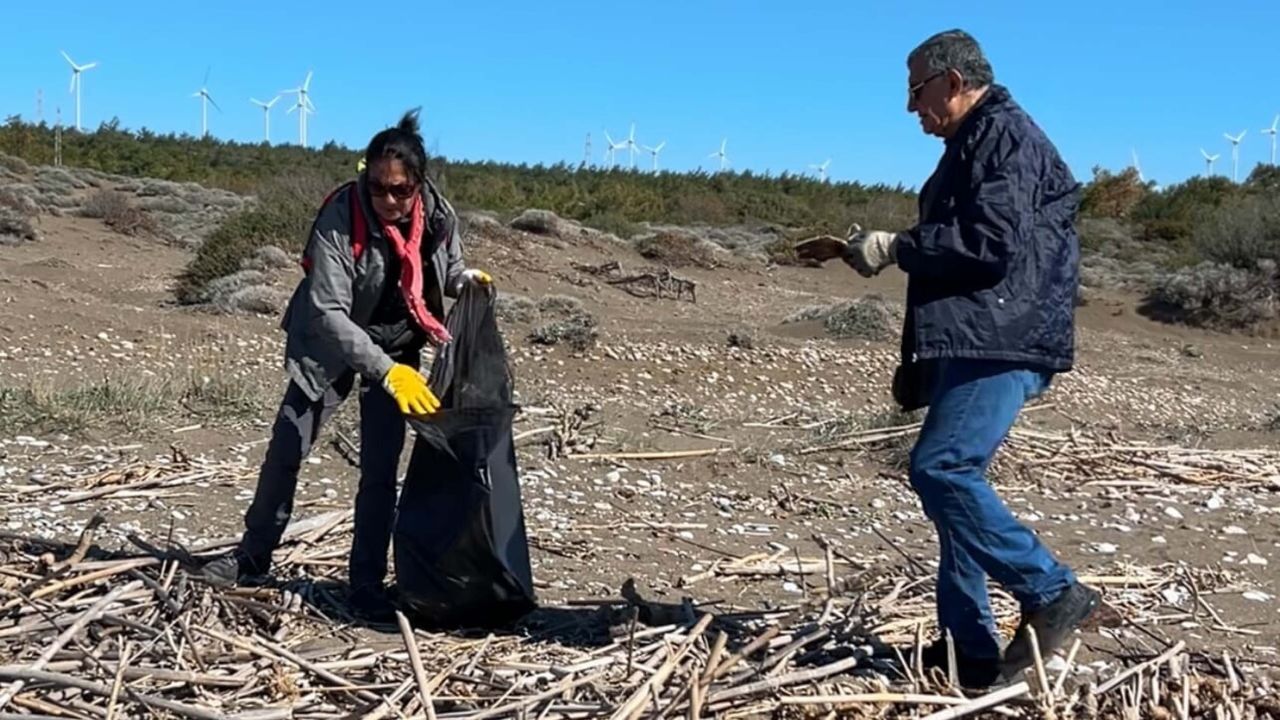 Datça'da sahiller yaza hazırlık için temizlenmeye başladı