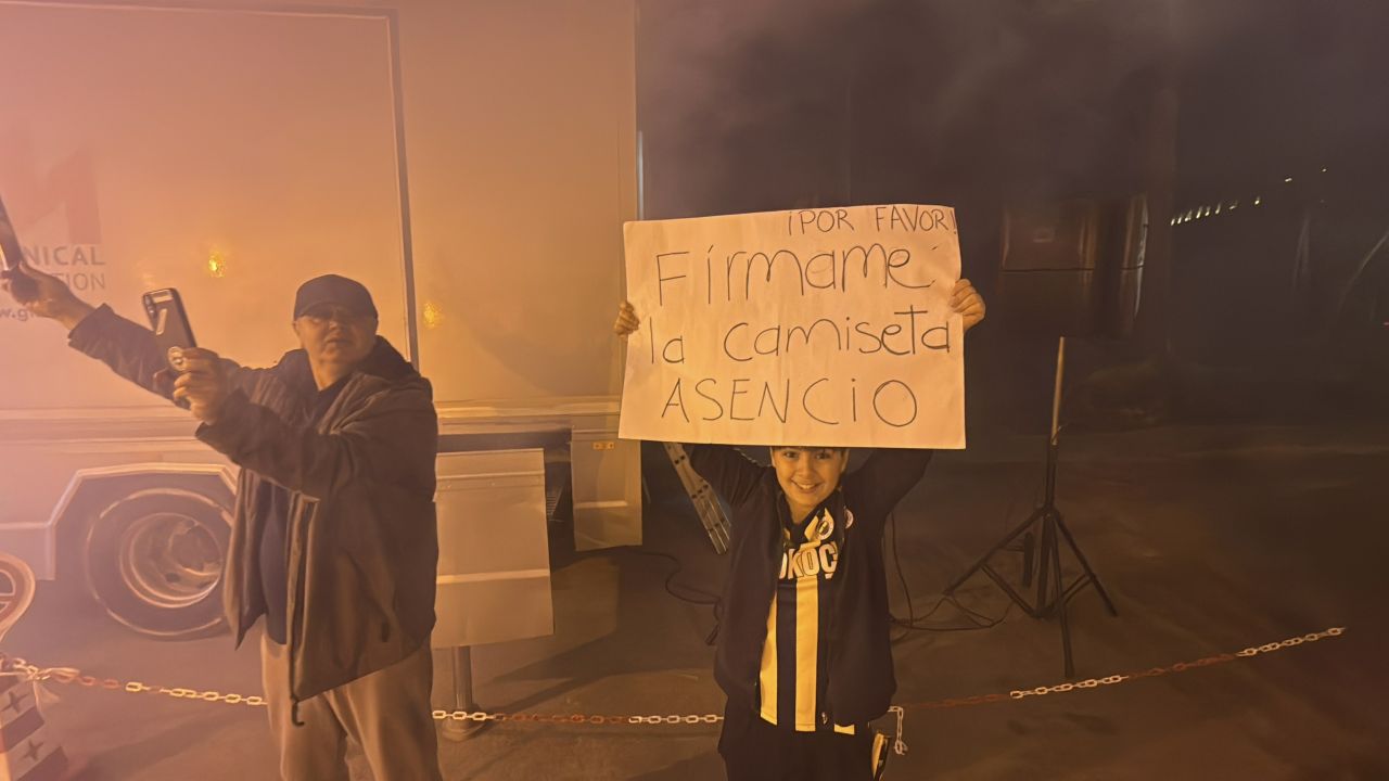 Fenerbahçe’ye Antalya’da coşkulu karşılama