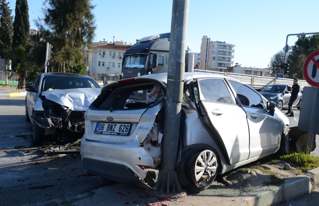 Serik'te kaza: 2 yaralı