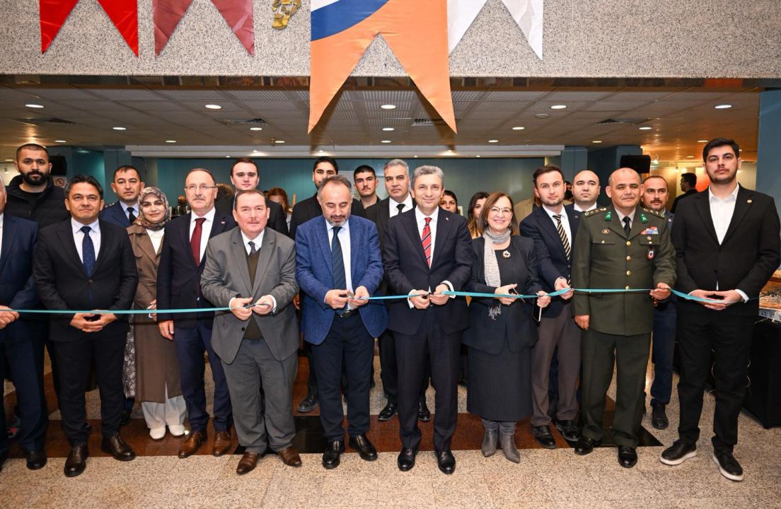 Antalya'da 819. yıl dönümünde zafer kutlandı