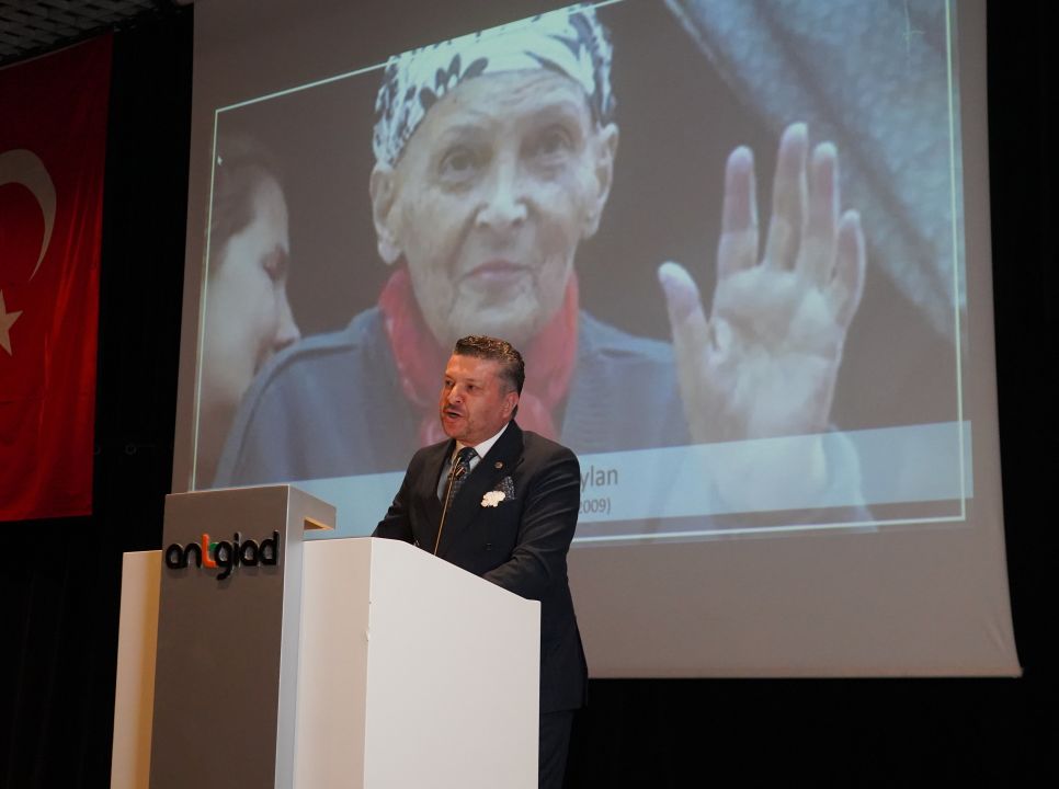 Ercan Yavaş: Kadınların adını gurur tablolarında görmek istiyoruz