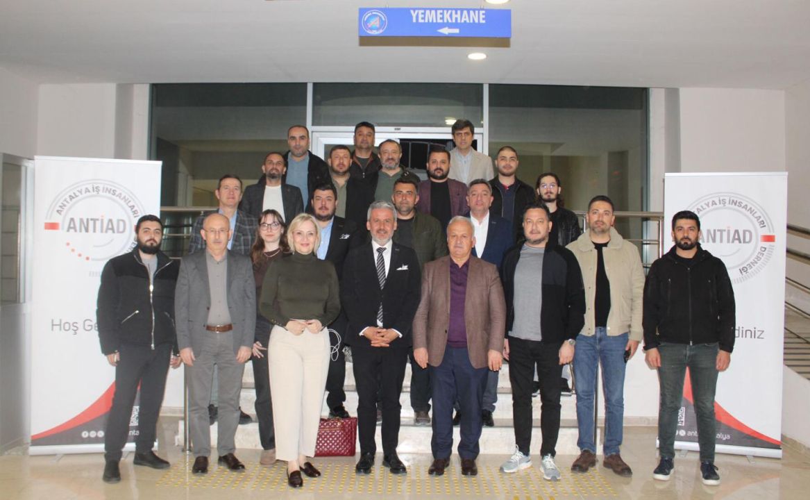 ANTİAD, üniversiteli gençlerle iftarda buluştu