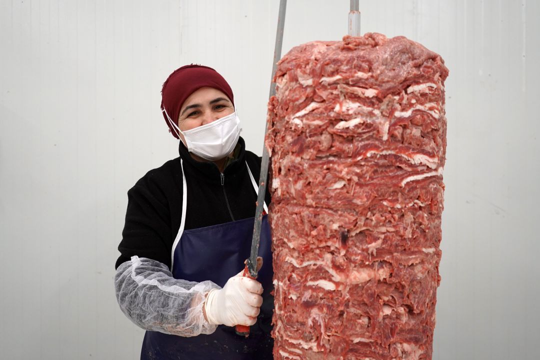 Sanayide kadın gücü; hem üretiyorlar hem de aile ekonomisine katkı sağlıyor