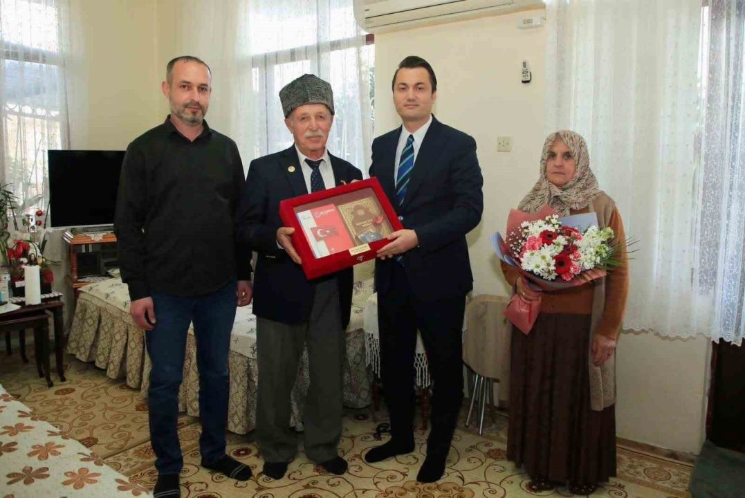 Kaymakam Öztürk gazilerle bir araya geldi: "Sizlerin ödediği bedeller sayesinde bu şanlı bayrağımız dalgalanıyor"