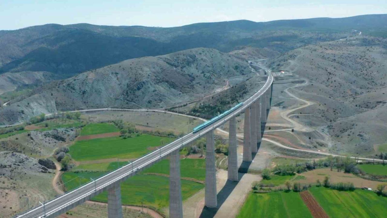 17 yılda 110 milyon yolcu YHT ile seyahat etti