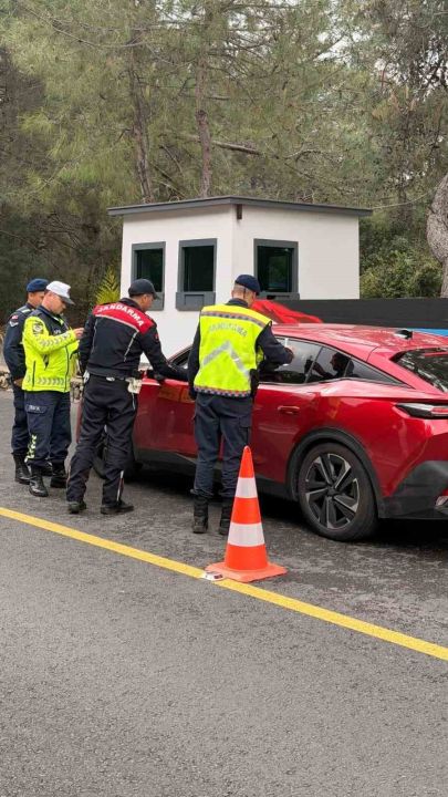 Fethiye’de Jandarmadan bayram uygulaması