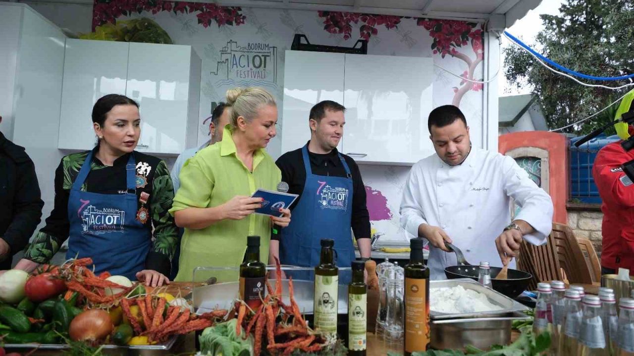 Yağmur dinlemediler! Acı Ot Festivali’ne ziyaretçi akını