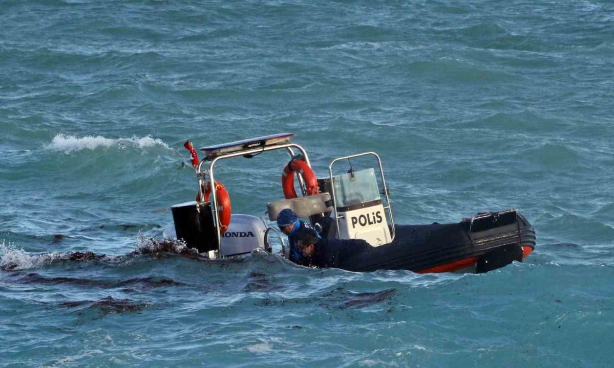 Antalya sahilinde can pazarı