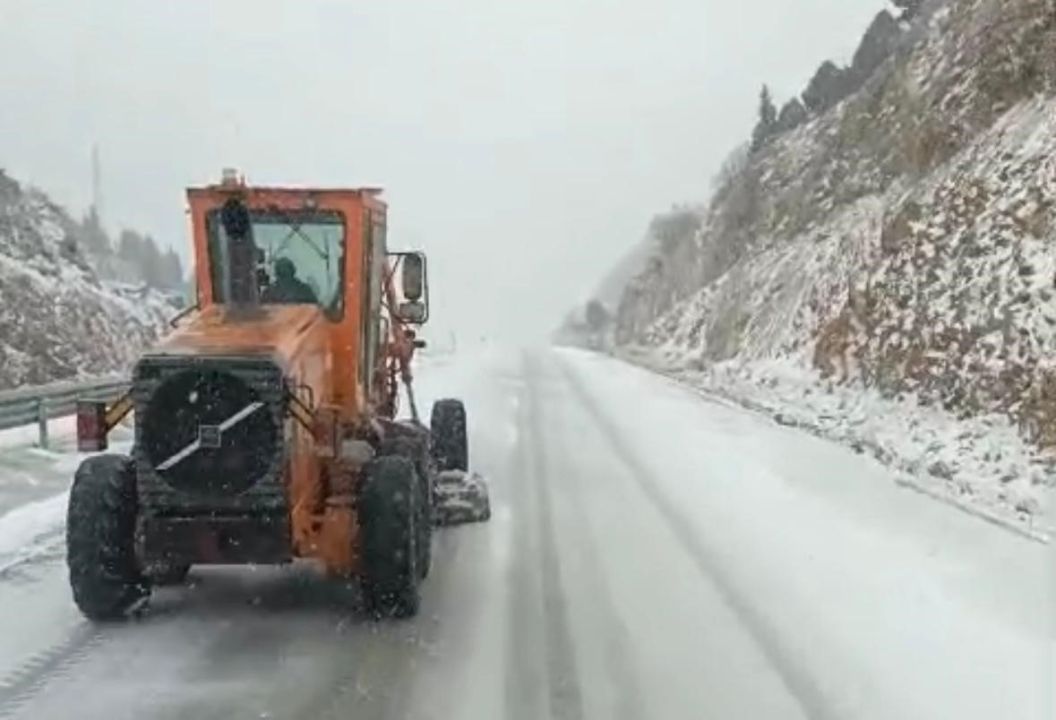Antalya-Konya karayolunda kar yağışı başladı