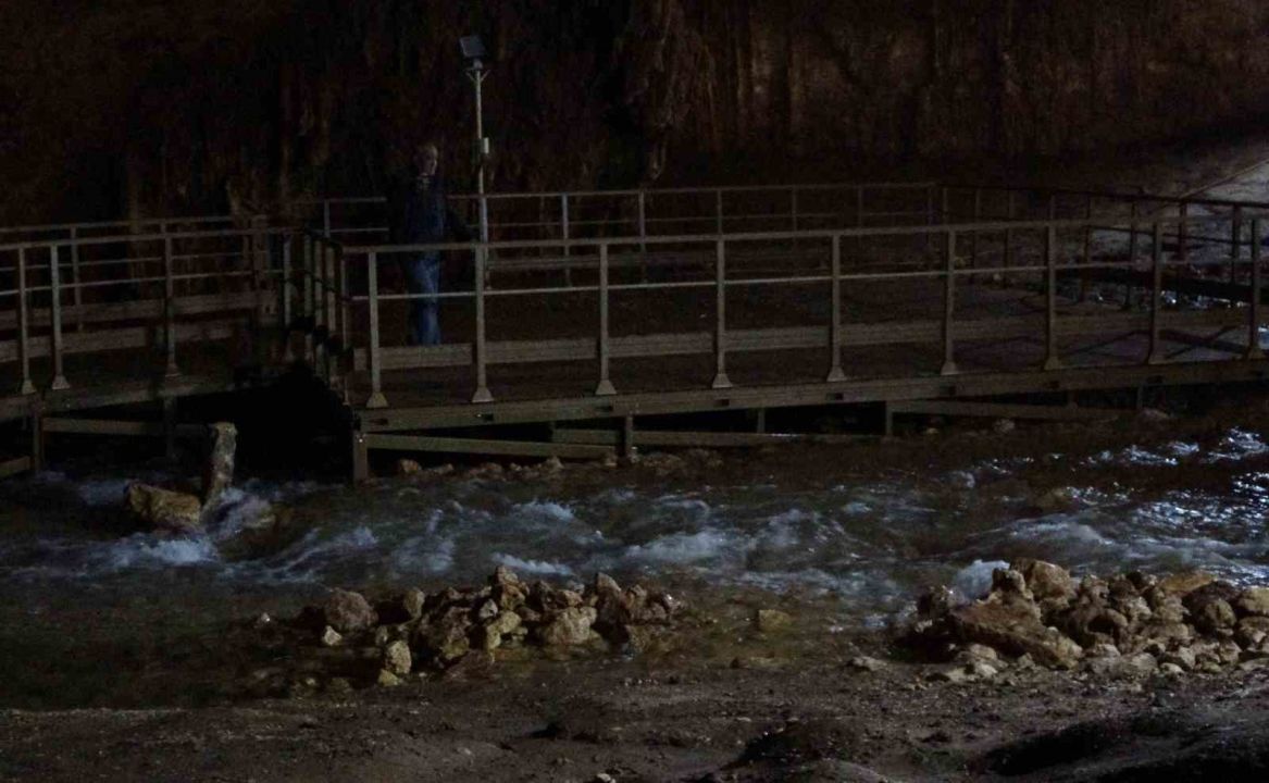 Cennet Obruğu’ndan 13 yıl sonra su çıktı