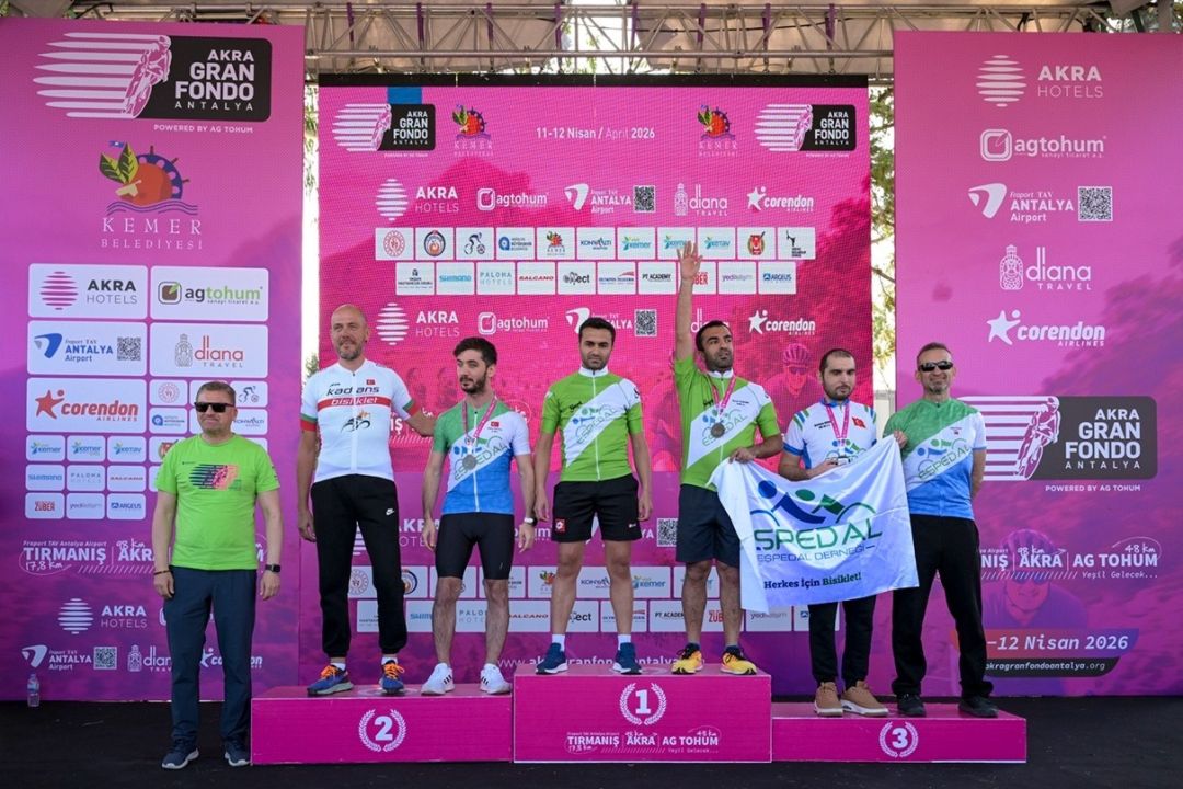 AKRA Gran Fondo Antalya’da dereceye girenler ödüllerine kavuştu