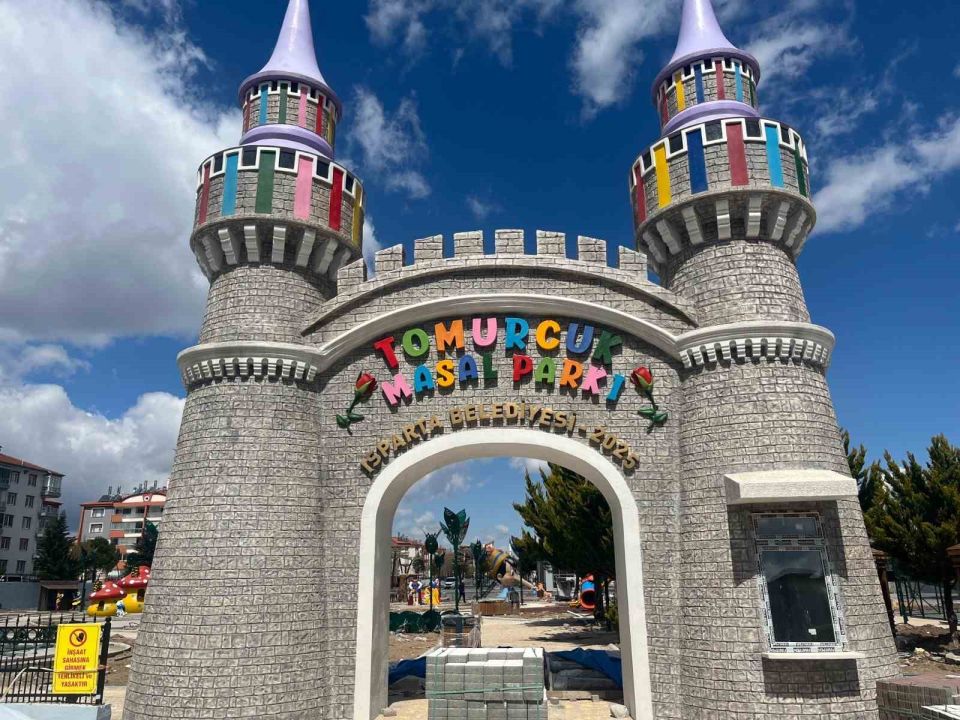 Atıl alandan masal dünyasına Tomurcuk Masal Parkı