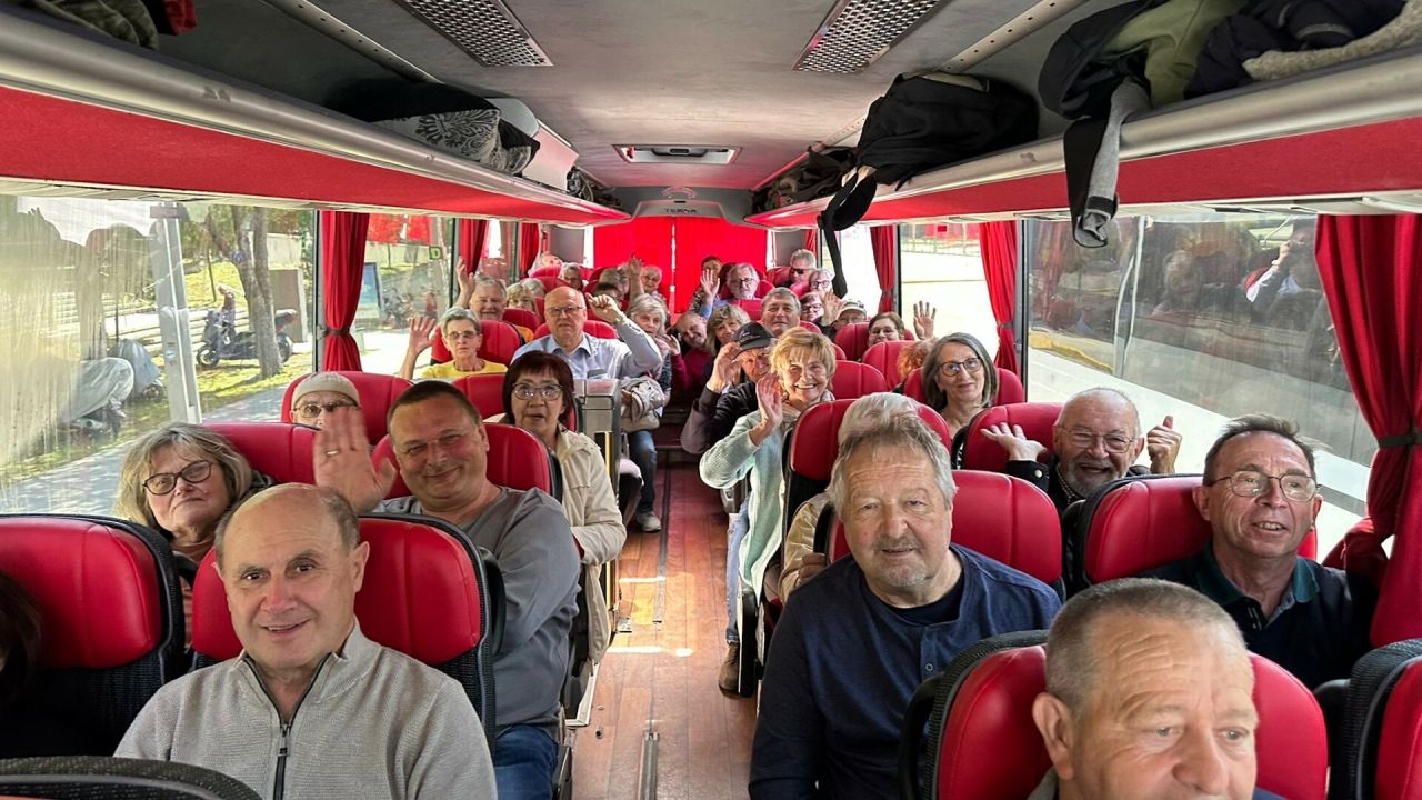 Avusturyalı emekli turistler Marmaris'i tercih etti, ilk kafile geldi