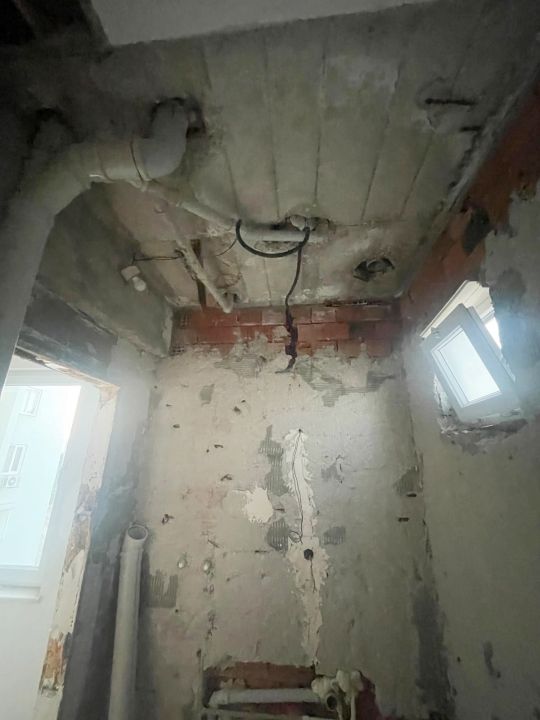 Tadilat için 700 bin lira aldı, işi tamamlamadan ortadan kayboldu iddiası