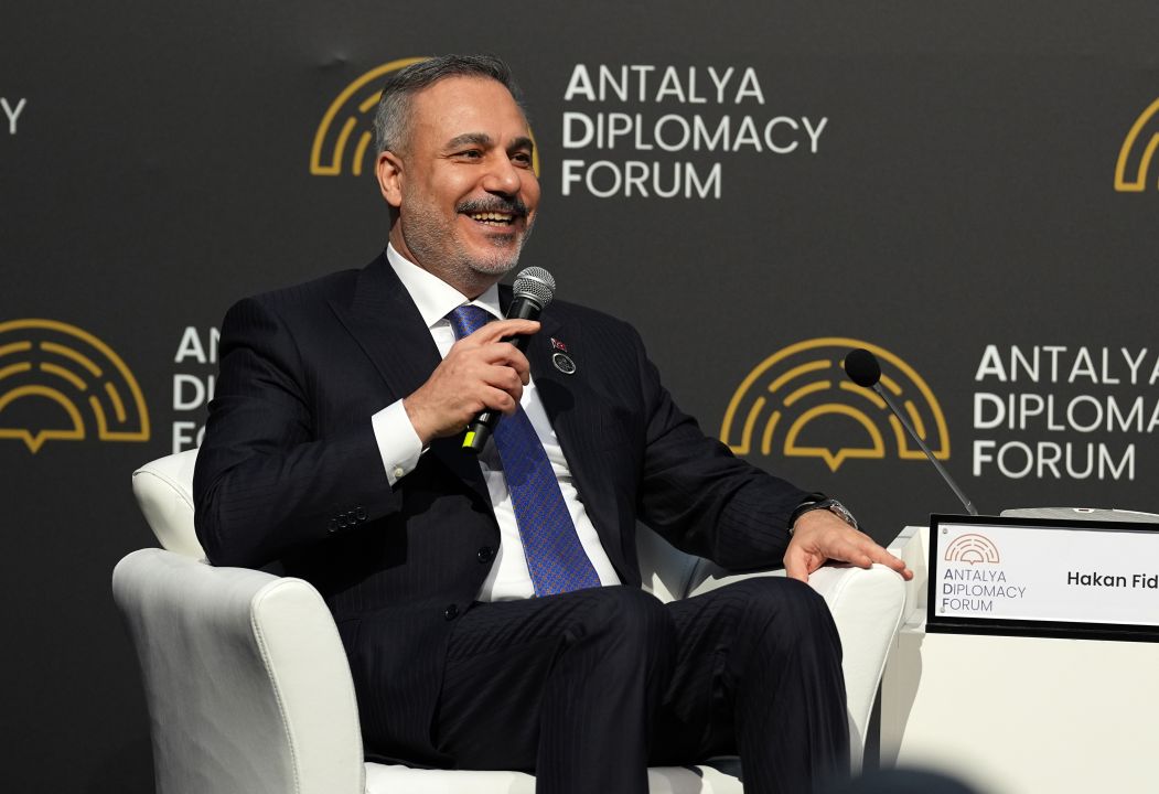 ADF 2026'nın ikinci gününde Bakan Fidan'dan HostTalk toplantısı