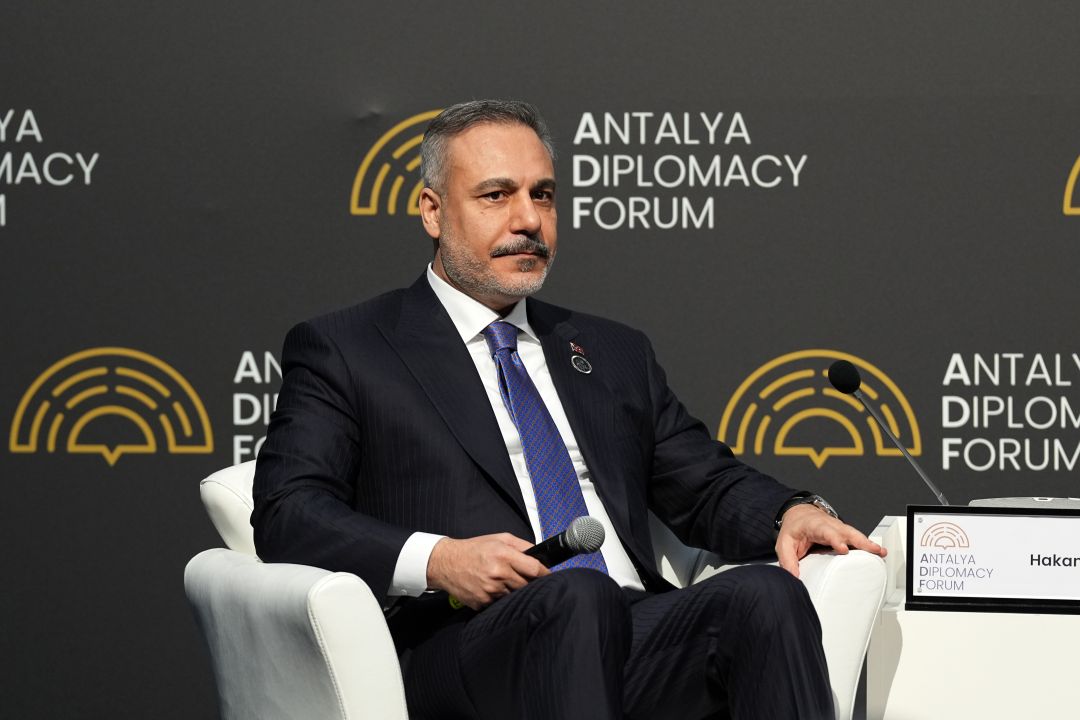 ADF 2026'nın ikinci gününde Bakan Fidan'dan HostTalk toplantısı