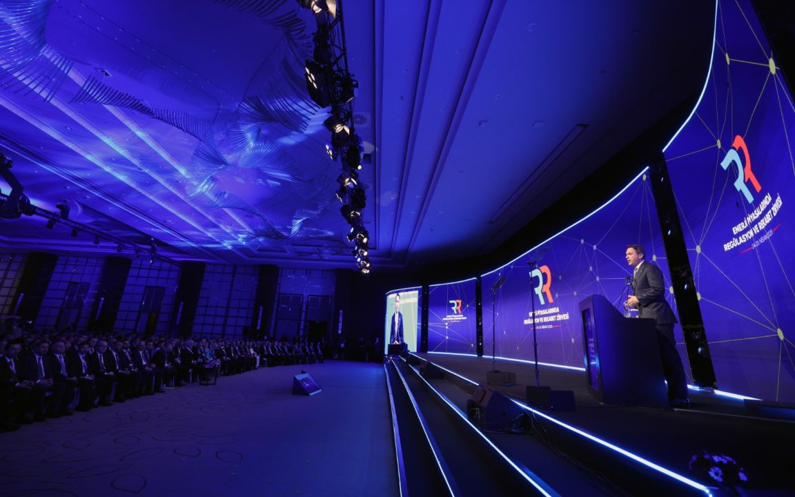 Bakan Bayraktar: Hedef yeni enerji mimarisi