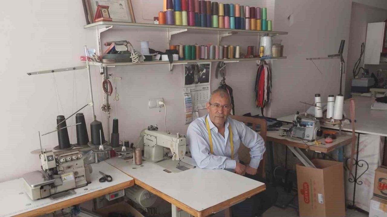 Çırak bulunamayan terzilikte yarım asrı geride bıraktı