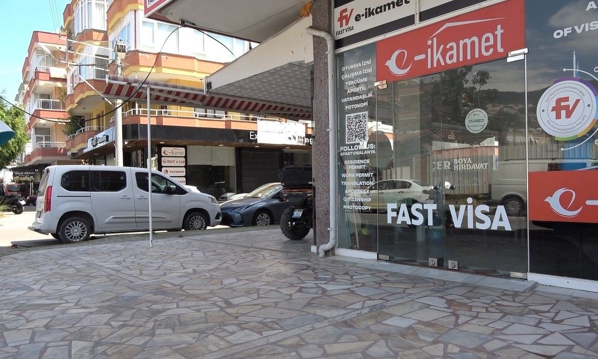 Kadın bulduğu 700 euroyu zabıtaya teslim etti