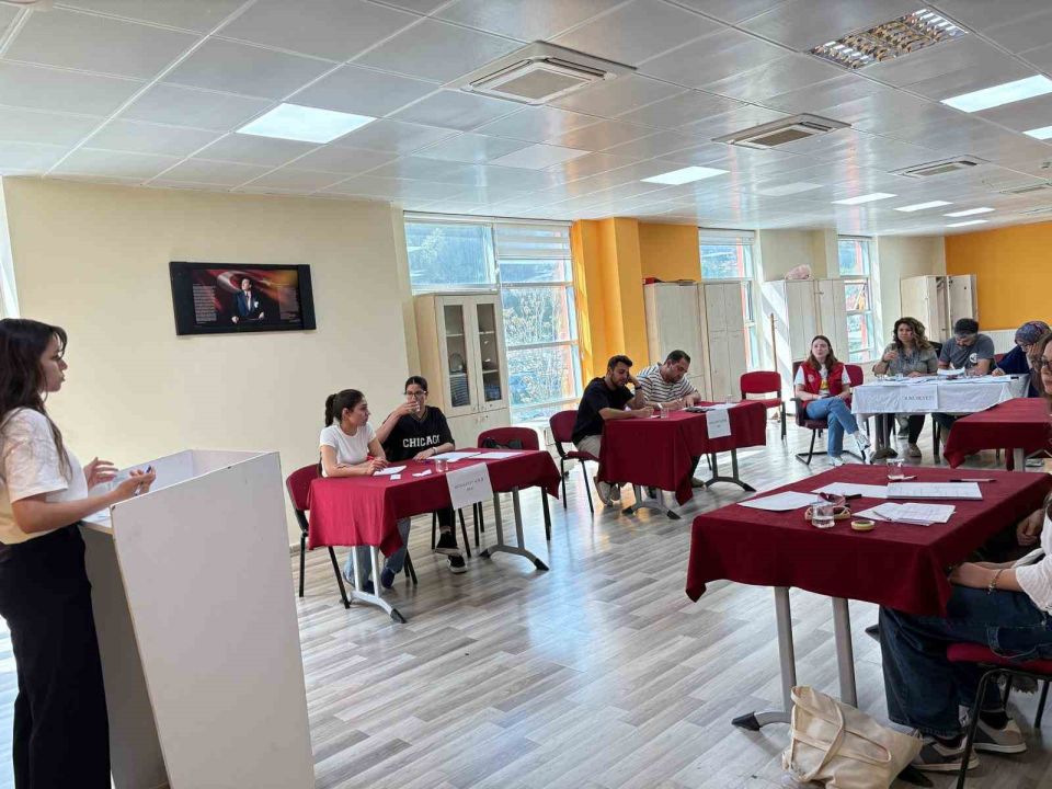 Menteşe’de geleceğin hitabet ustaları yarıştı