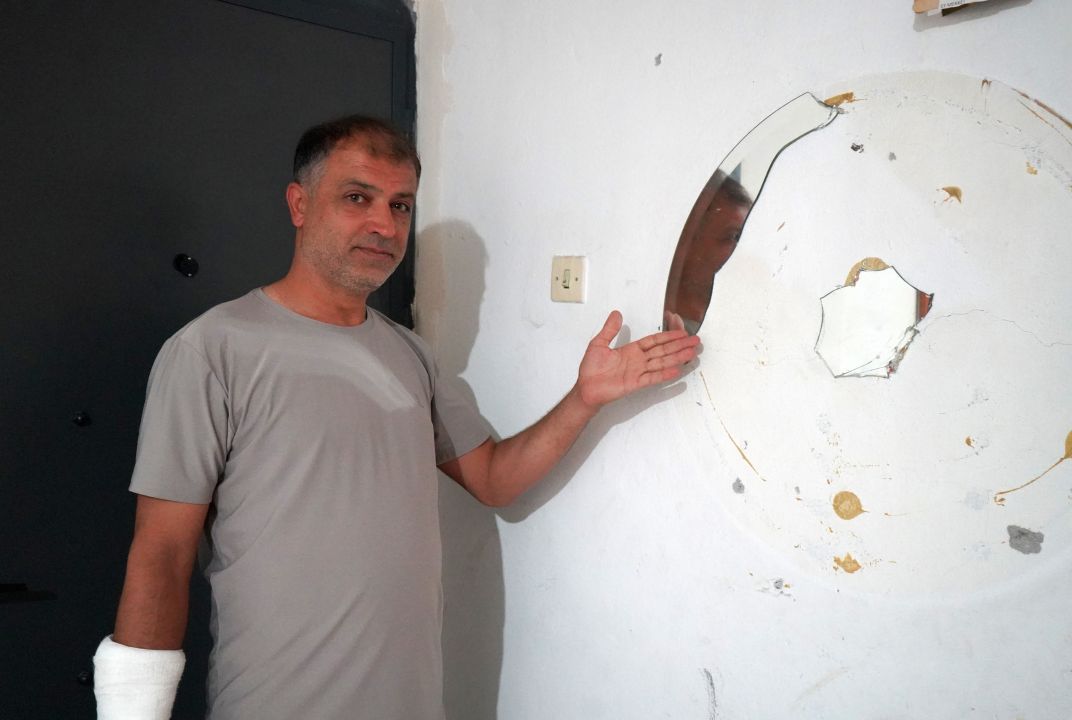 Otizmli oğlunun saldırgan davranışları çaresiz bıraktı