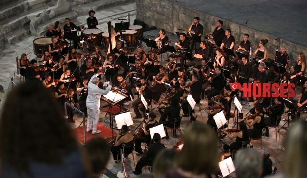 ÜNLÜ FESTİVAL ASPENDOS'TA BAŞLADI