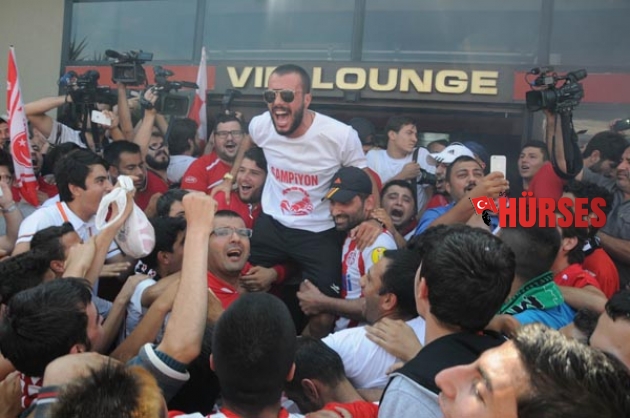 ŞAMPİYONU BAĞRIMIZA BASTIK!