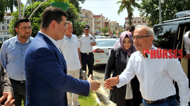 BAKANLARDAN TÜTÜNCÜ’YE ÖVGÜ