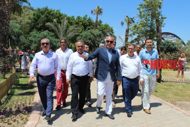 KADINLAR 'YAZA MERHABA' DEDİ