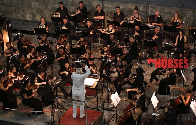 ÜNLÜ FESTİVAL ASPENDOS'TA BAŞLADI