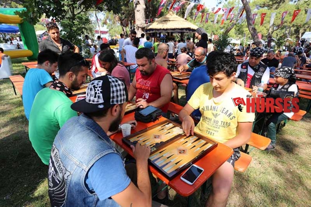 MOTORLARIYLA TERÖRÜ LANETLEDİLER