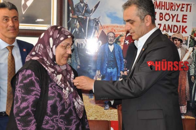 250 DP'Lİ CHP'YE GEÇTİ