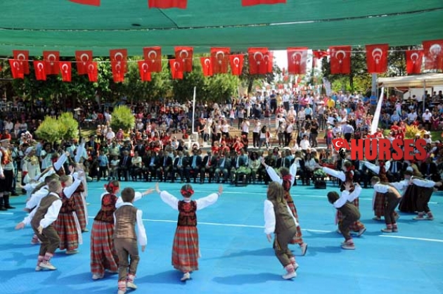 ANTALYA GENÇLİĞİ ATA'YI ANDI